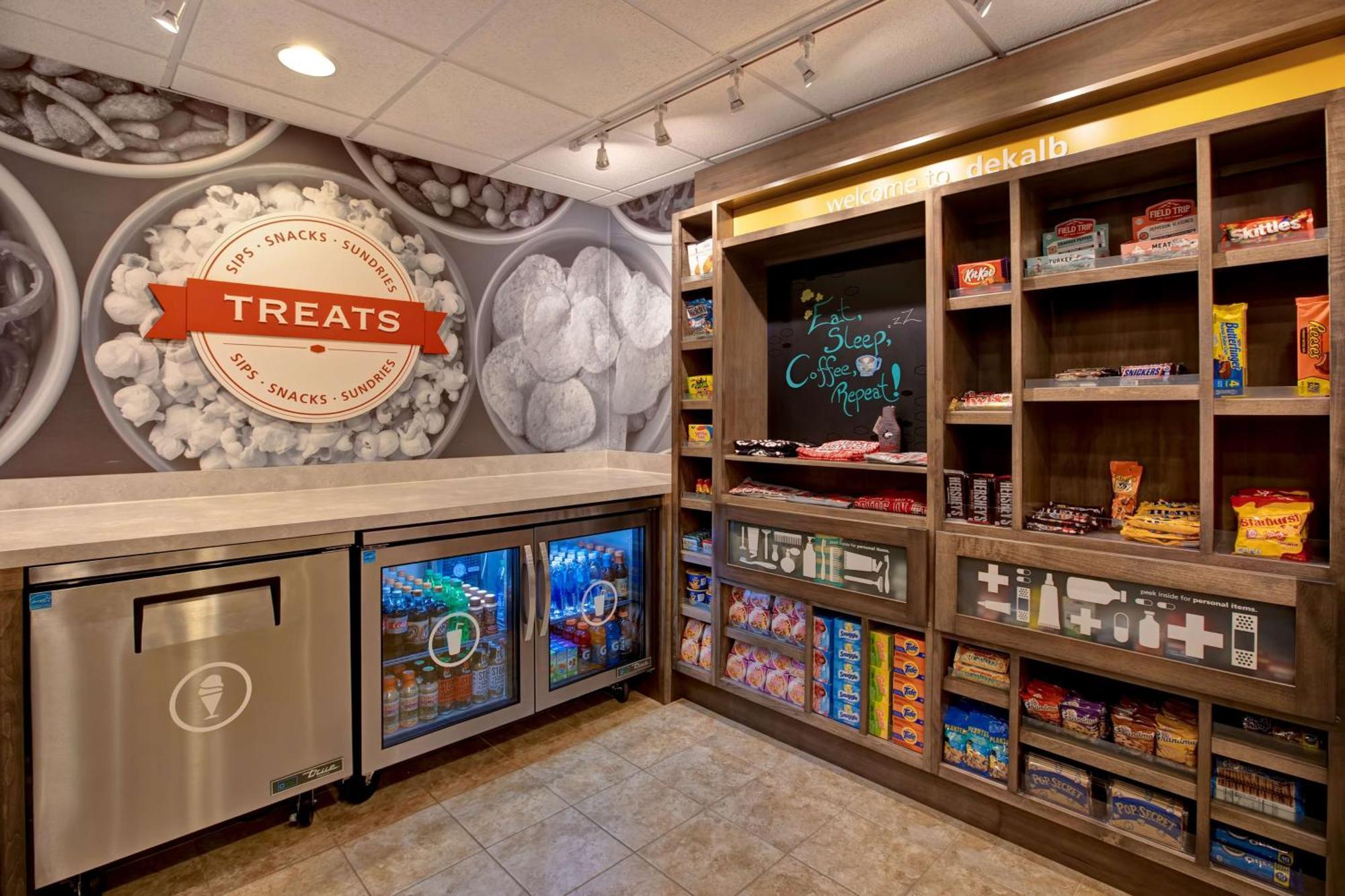 Hampton Inn Dekalb - Near The University Экстерьер фото