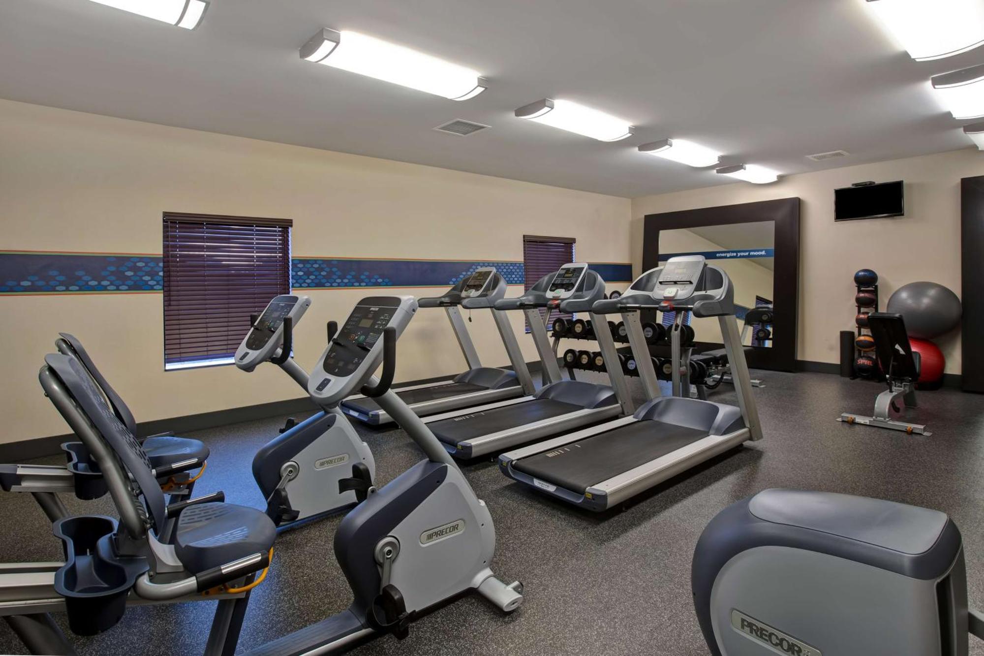 Hampton Inn Dekalb - Near The University Экстерьер фото