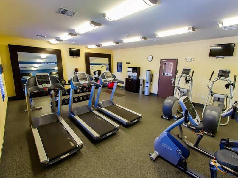 Hampton Inn Dekalb - Near The University Экстерьер фото